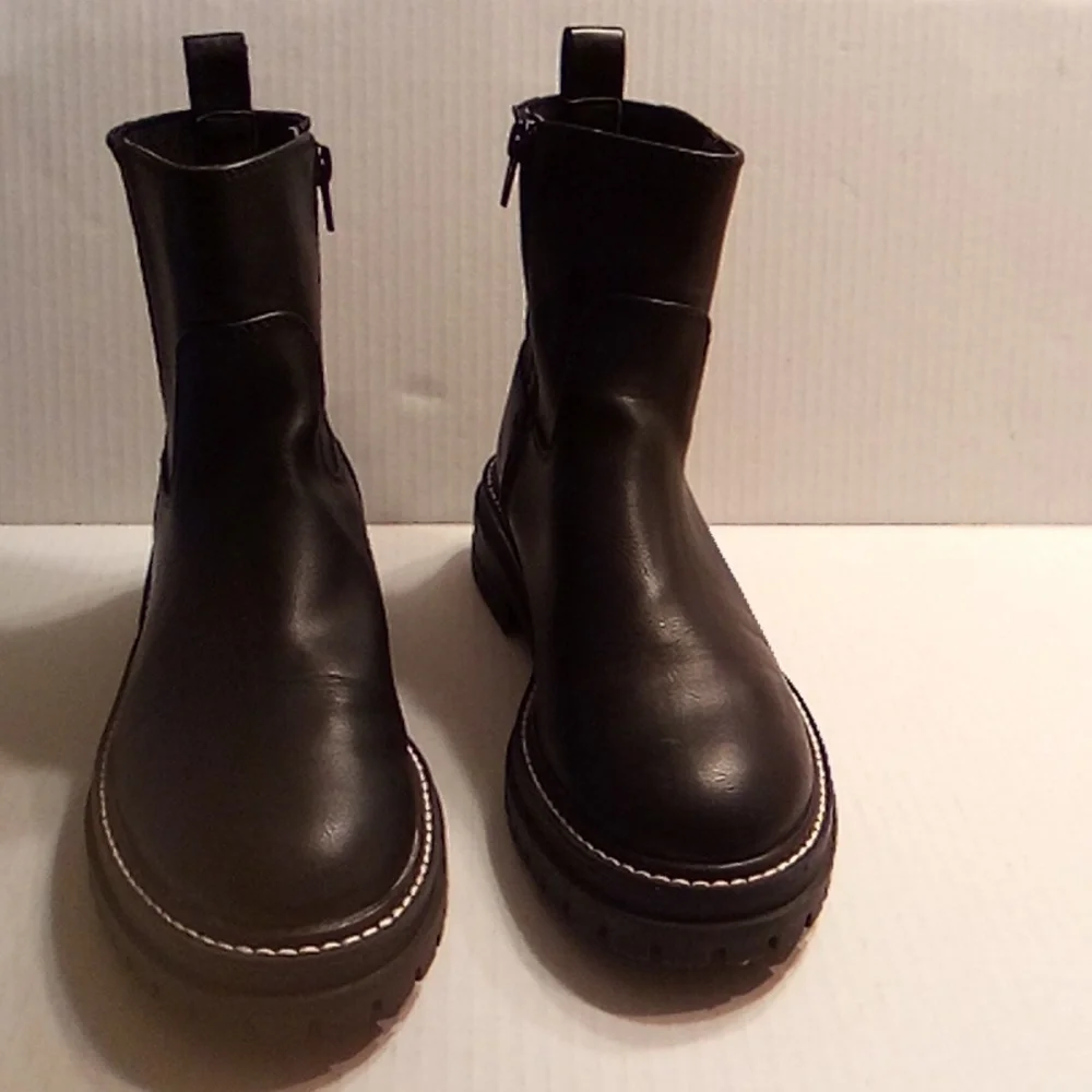 Time and Tru Black Platform Ankle Booties with Contrast Stitching